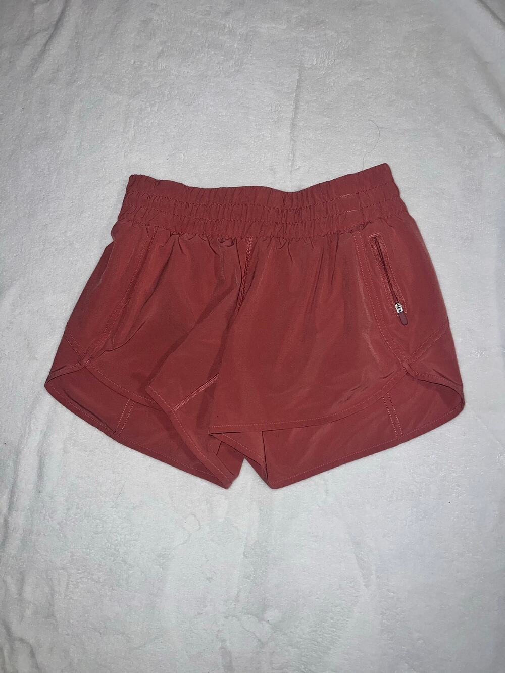 lululemon shorts size 8